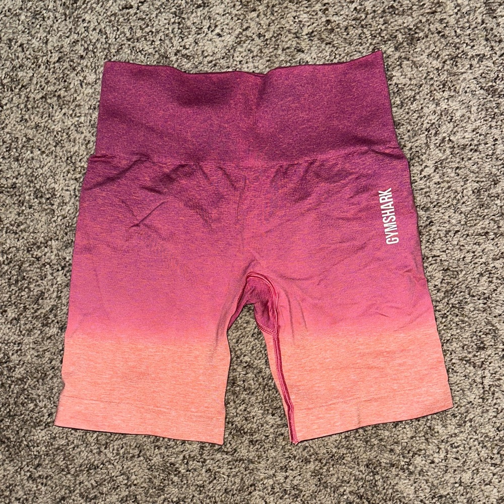 Gymshark Women's Gradient Bike Shorts - Purple and Pink